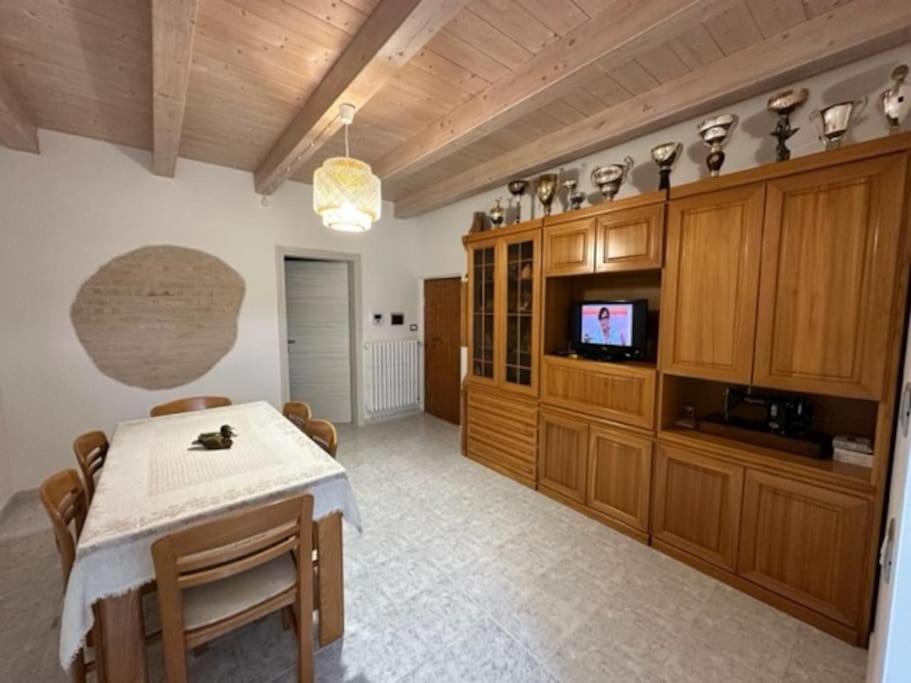 Affittacamere Il Cortile Chiaravalle Εξωτερικό φωτογραφία